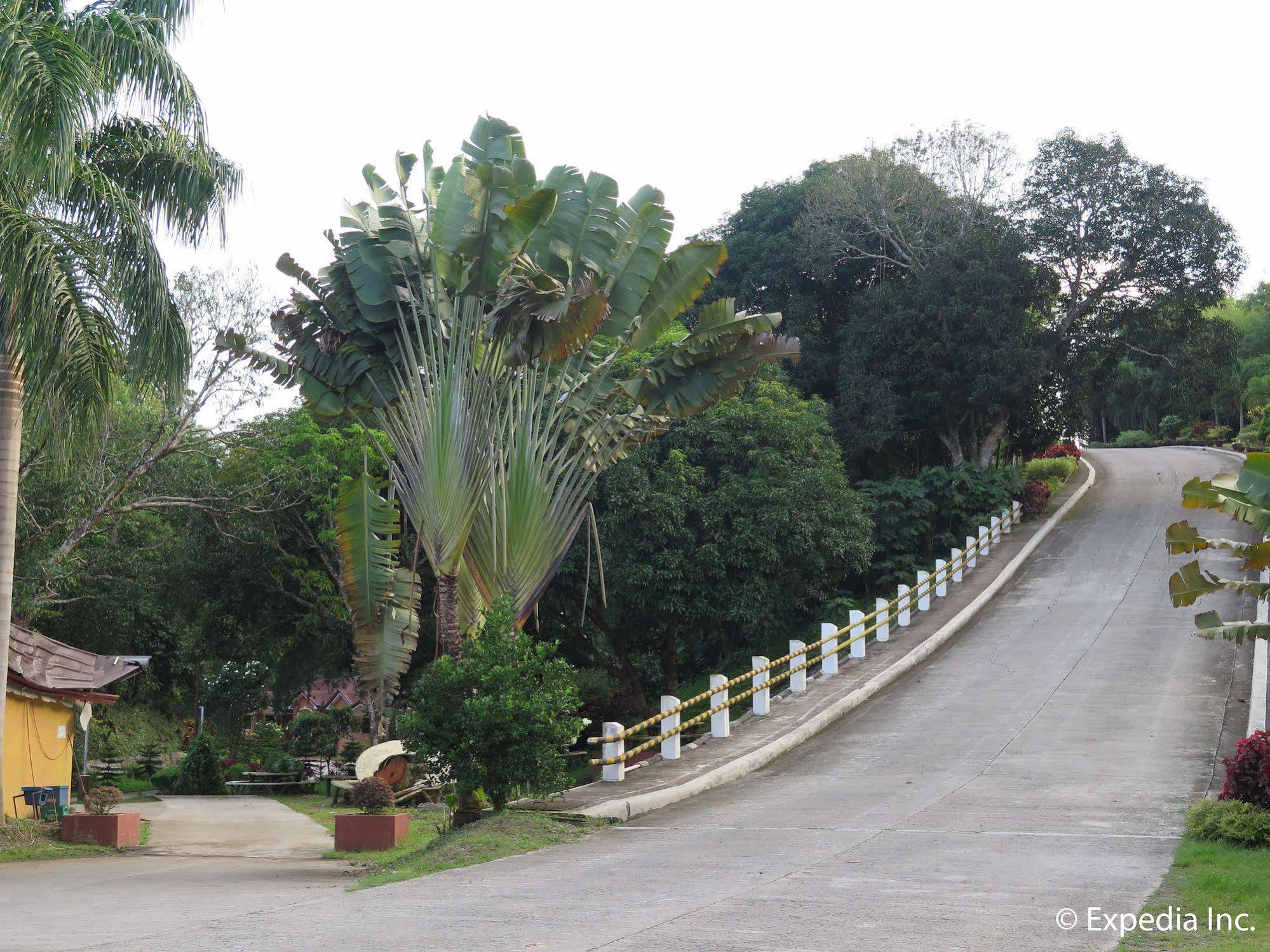 D'Leonor Inland Resort & Adventure Park Davao Экстерьер фото